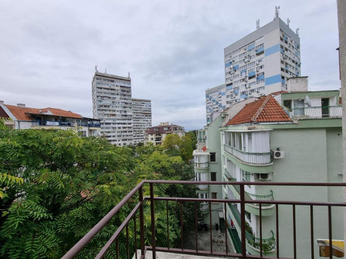 Flora - Beautiful *New* Apartment To The Beach Burgas Exterior photo