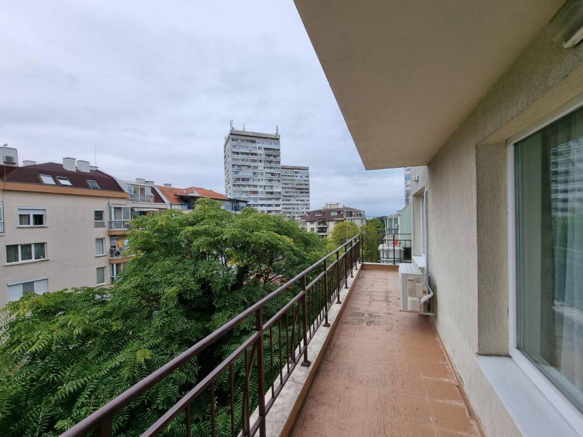 Flora - Beautiful *New* Apartment To The Beach Burgas Exterior photo
